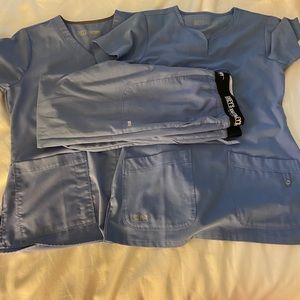 Grey’s Anatomy light blue Scrub Set Small Tall